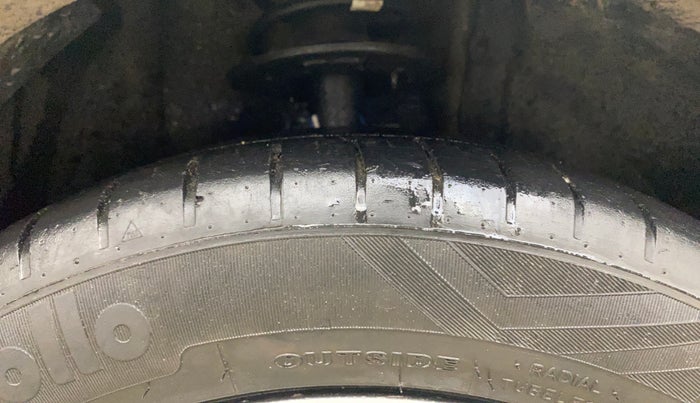 2017 Maruti Baleno ZETA CVT PETROL 1.2, Petrol, Automatic, 97,116 km, Right Front Tyre Tread