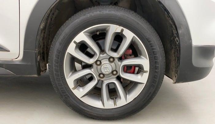 2017 Hyundai i20 Active 1.2 SX, Petrol, Manual, 76,783 km, Right Front Wheel
