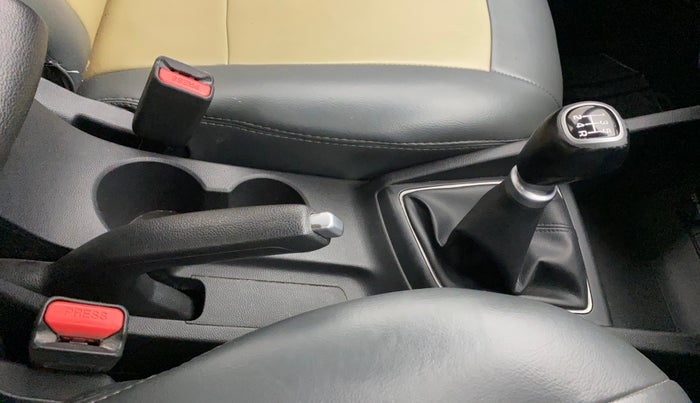 2017 Hyundai i20 Active 1.2 SX, Petrol, Manual, 76,783 km, Gear Lever