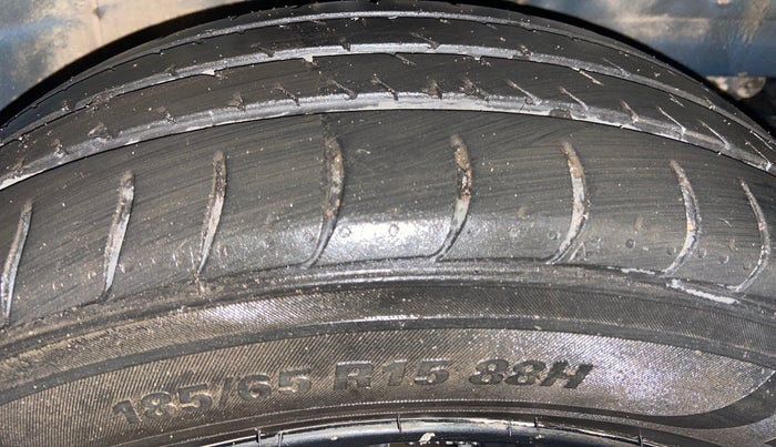 2021 Maruti XL6 ALPHA MT, Petrol, Manual, 80,203 km, Right Front Tyre Tread