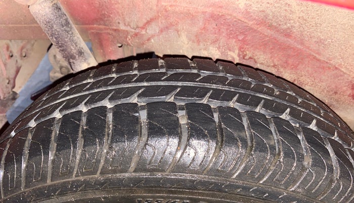 2014 Maruti Wagon R 1.0 VXI, Petrol, Manual, 55,411 km, Right Rear Tyre Tread
