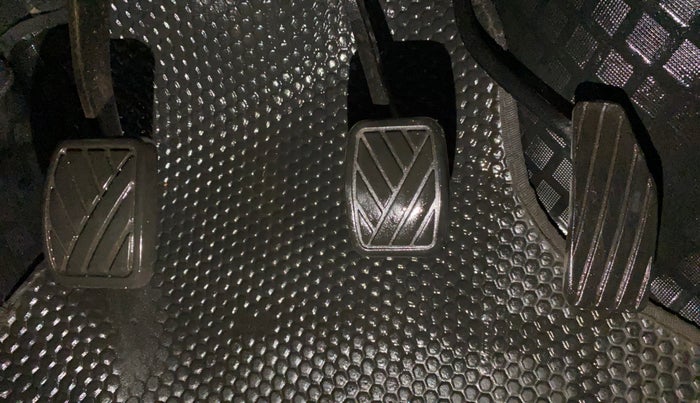 2014 Maruti Wagon R 1.0 VXI, Petrol, Manual, 55,411 km, Pedals