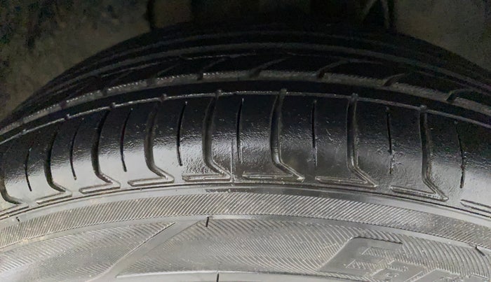 2019 Tata TIGOR XZ PLUS PETROL, Petrol, Manual, 44,366 km, Right Front Tyre Tread