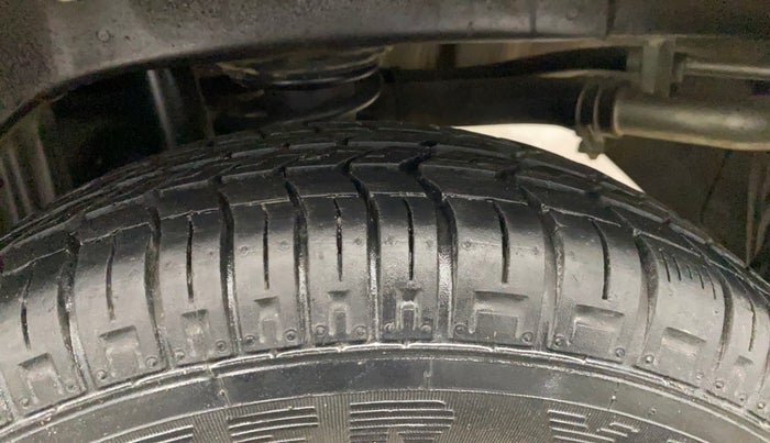 2014 Maruti Alto 800 LXI, Petrol, Manual, 16,937 km, Left Rear Tyre Tread