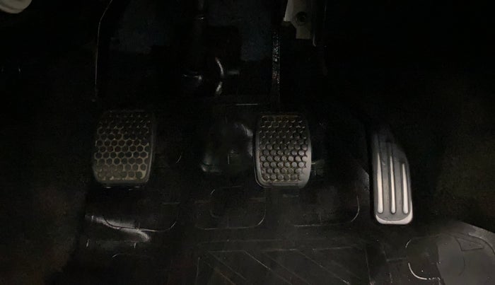 2014 Maruti Alto 800 LXI, Petrol, Manual, 16,937 km, Pedals