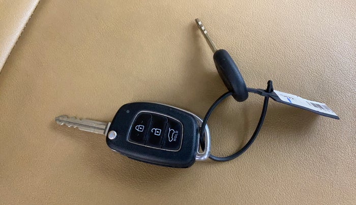 2014 Hyundai Elite i20 MAGNA 1.2, Petrol, Manual, 1,17,677 km, Key Close Up