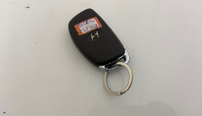 2014 Hyundai Grand i10 ASTA AT 1.2 KAPPA VTVT, Petrol, Automatic, 45,077 km, Key Close Up