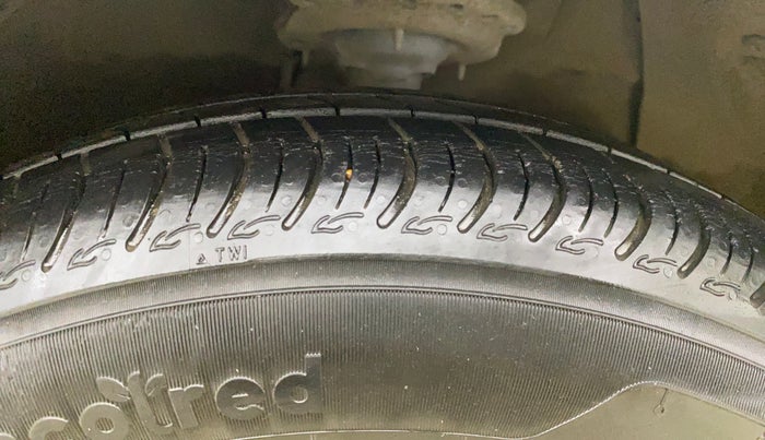 2014 Hyundai Grand i10 ASTA AT 1.2 KAPPA VTVT, Petrol, Automatic, 45,077 km, Right Front Tyre Tread