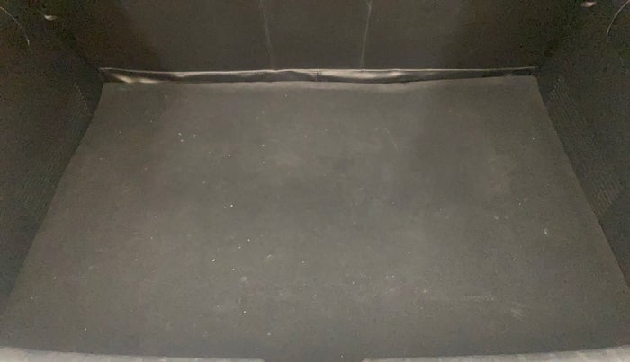 2020 KIA SONET HTX 1.0 IMT, Petrol, Manual, 71,160 km, Boot Inside