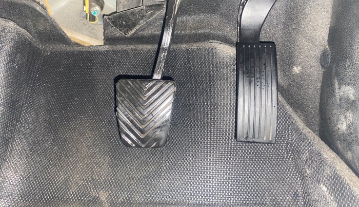 2020 KIA SONET HTX 1.0 IMT, Petrol, Manual, 71,160 km, Pedals