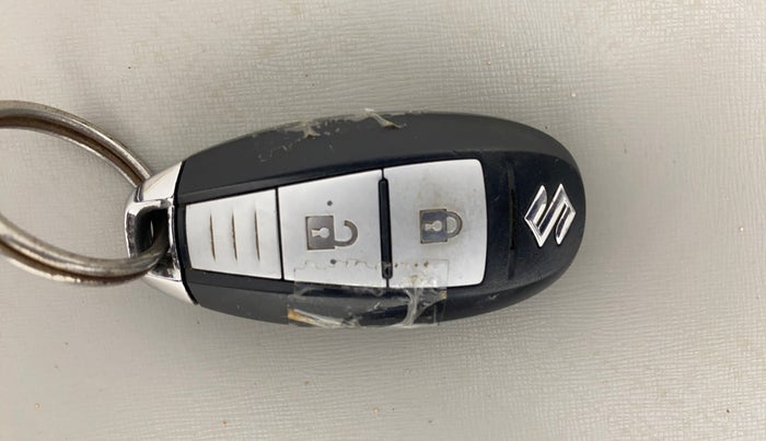 2015 Maruti Swift ZXI, Petrol, Manual, 64,608 km, Key Close Up