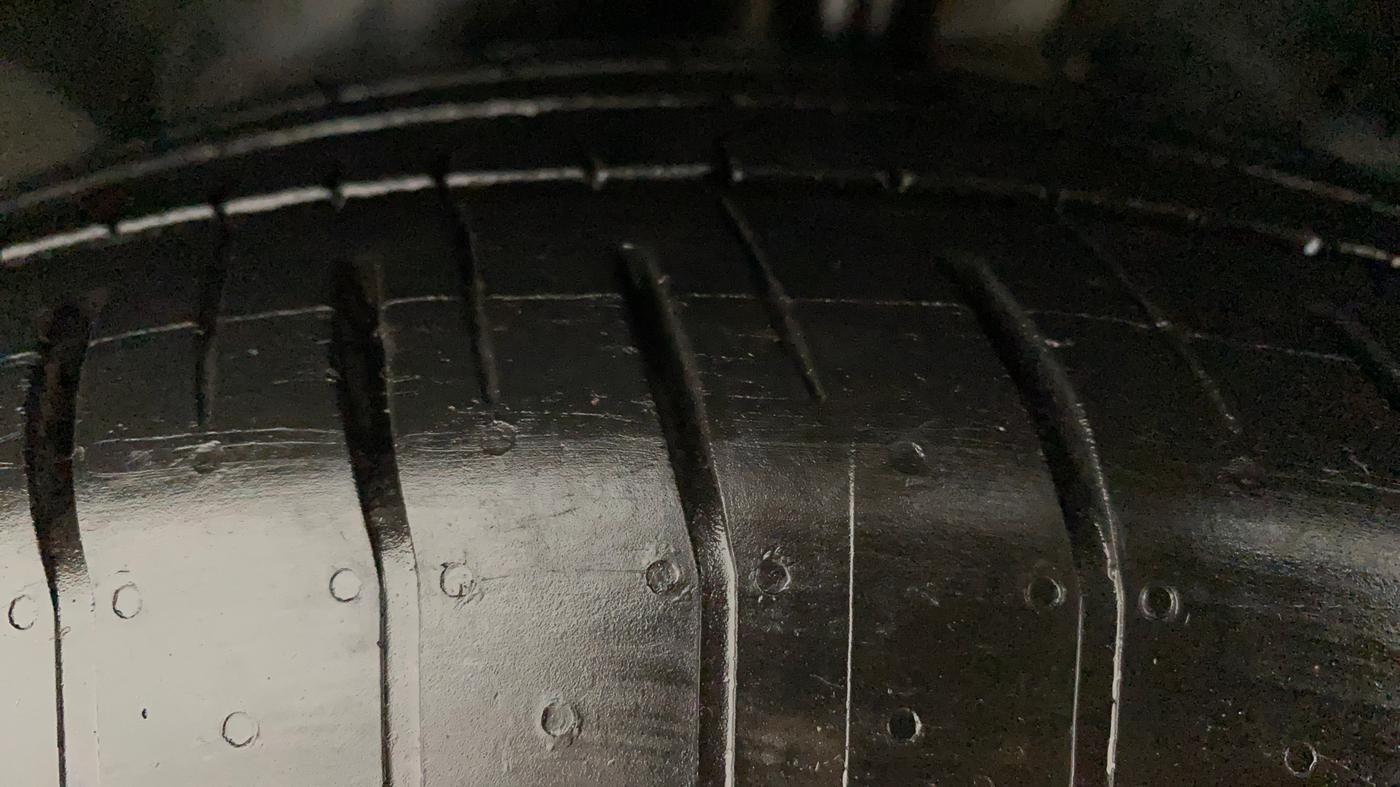 2018 Ford Ecosport TITANIUM + 1.5L DIESEL, Diesel, Manual, 60,748 km, Left Front Tyre Tread