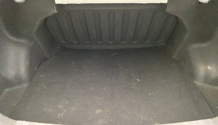 2014 Hyundai Xcent S (O) 1.2, Petrol, Manual, 34,923 km, Boot Inside