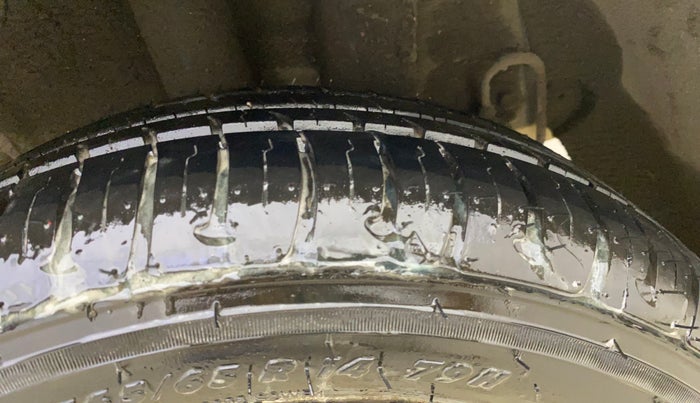 2014 Hyundai Xcent S (O) 1.2, Petrol, Manual, 34,923 km, Left Rear Tyre Tread