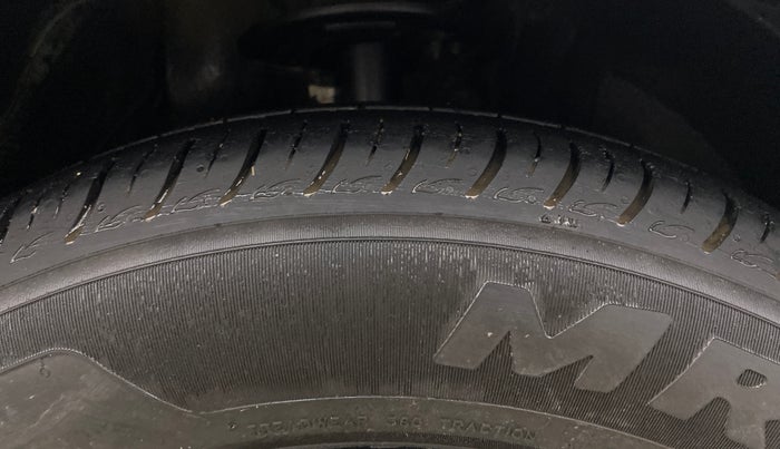 2020 Maruti Baleno DELTA PETROL 1.2, Petrol, Manual, 98,822 km, Right Front Tyre Tread