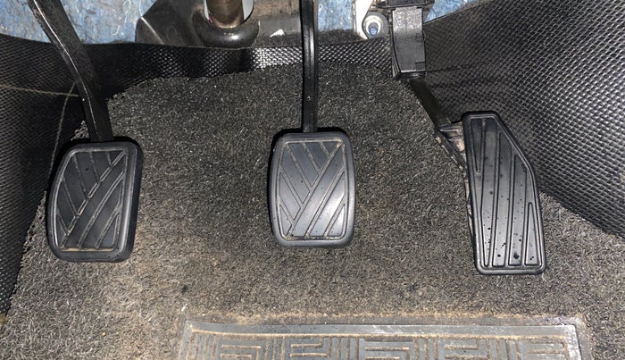 2020 Maruti Baleno DELTA PETROL 1.2, Petrol, Manual, 98,822 km, Pedals