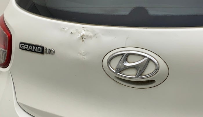 2017 Hyundai Grand i10 SPORTZ 1.2 KAPPA VTVT, Petrol, Manual, 20,637 km, Dicky (Boot door) - Slightly dented