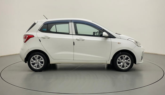 2017 Hyundai Grand i10 SPORTZ 1.2 KAPPA VTVT, Petrol, Manual, 20,637 km, Right Side View