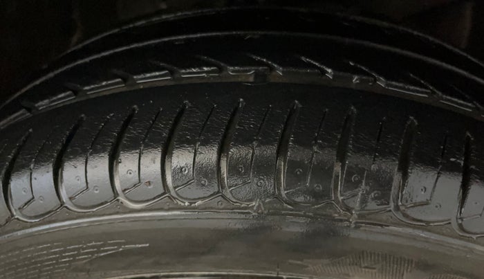 2014 Honda Amaze 1.2L I-VTEC S, Petrol, Manual, 69,253 km, Right Front Tyre Tread