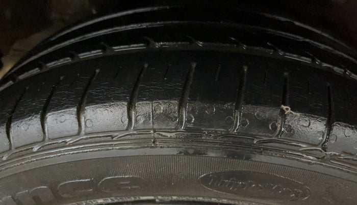 2014 Honda Amaze 1.2L I-VTEC S, Petrol, Manual, 69,253 km, Right Rear Tyre Tread