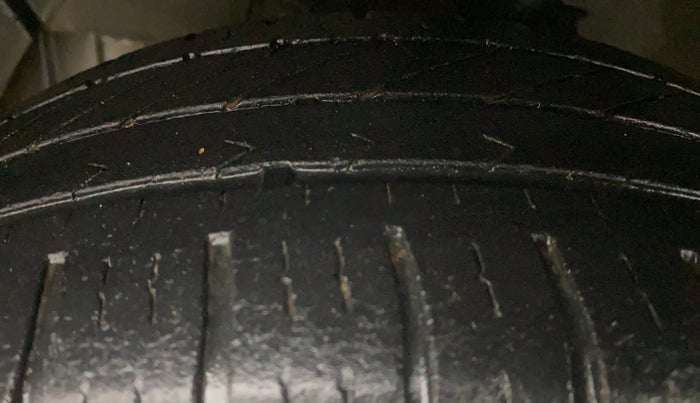 2014 Hyundai Grand i10 ASTA AT 1.2 KAPPA VTVT, Petrol, Automatic, 53,229 km, Left Front Tyre Tread