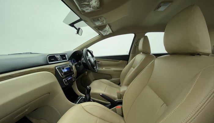 2020 Maruti Ciaz DELTA 1.5 SHVS VVT MT, Petrol, Manual, 44,695 km, Right Side Front Door Cabin