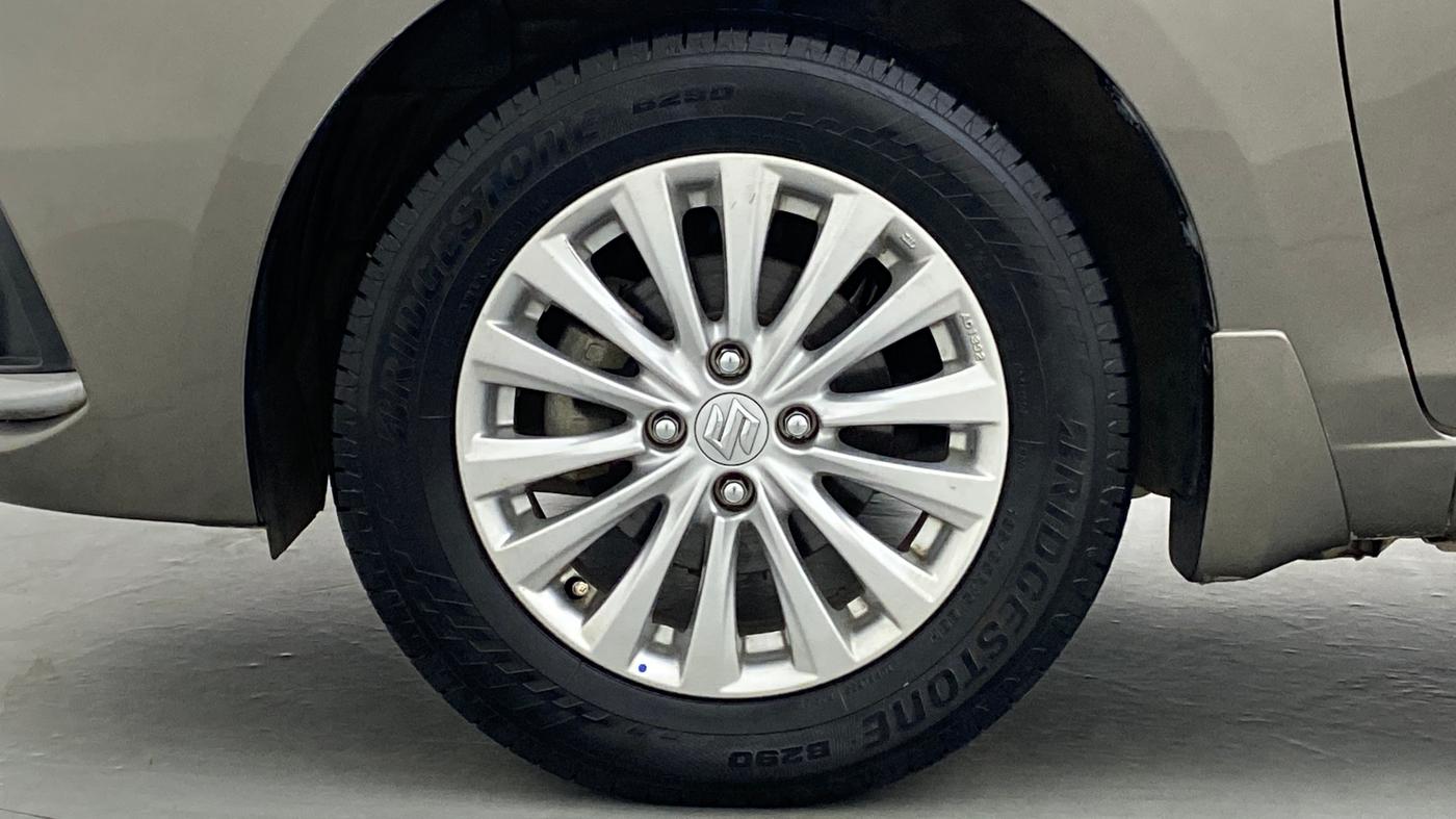 2020 Maruti Ciaz DELTA 1.5 SHVS VVT MT, Petrol, Manual, 44,695 km, Left Front Wheel