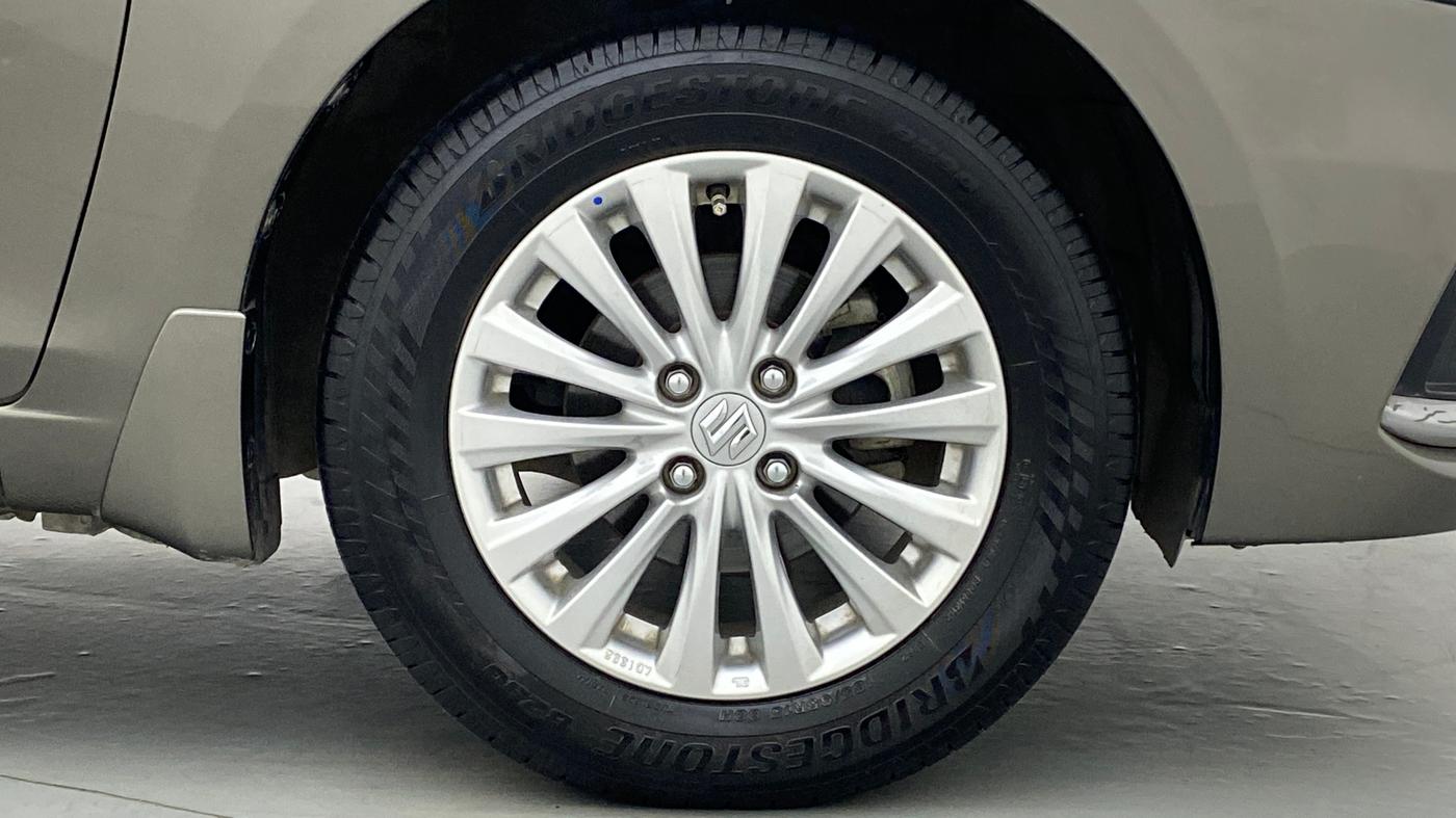 2020 Maruti Ciaz DELTA 1.5 SHVS VVT MT, Petrol, Manual, 44,695 km, Right Front Wheel