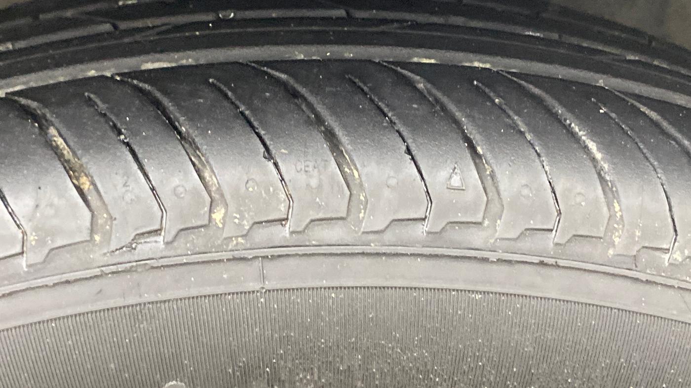 2022 Nissan MAGNITE XV TURBO, Petrol, Manual, 95,437 km, Right Front Tyre Tread