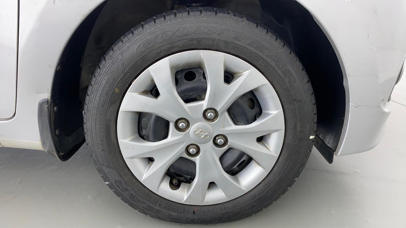 2014 Hyundai Grand i10 SPORTZ 1.2 KAPPA VTVT, Petrol, Manual, 17,479 km, Right Front Wheel