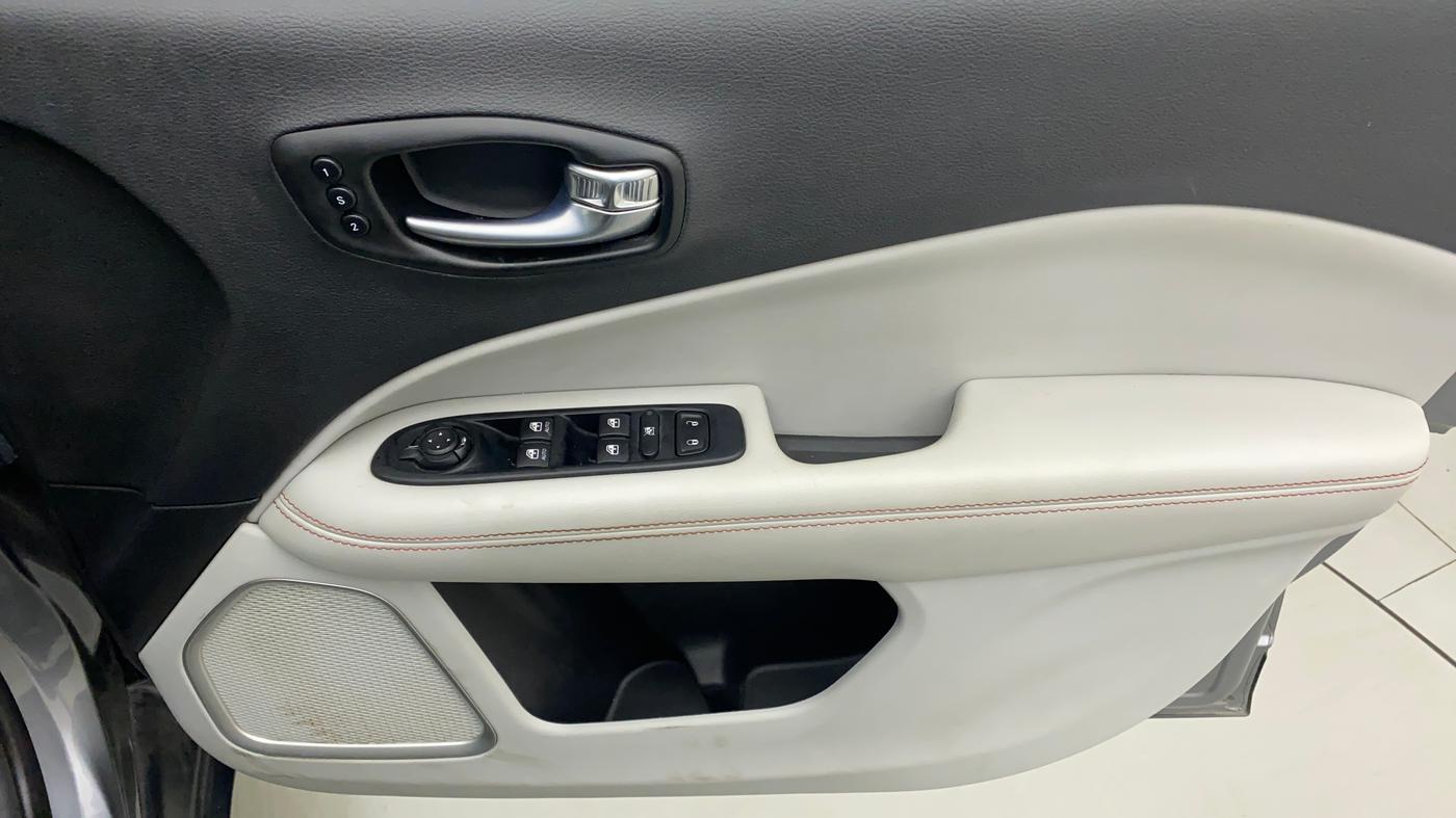 2019 Jeep Compass LIMITED PLUS DIESEL, Diesel, Manual, 82,520 km, Driver Side Door Panels Control