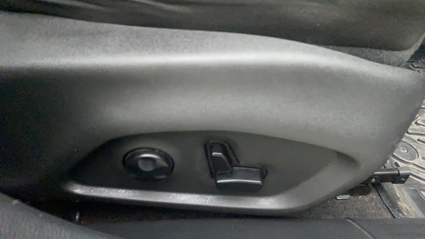 2019 Jeep Compass LIMITED PLUS DIESEL, Diesel, Manual, 82,520 km, Driver Side Adjustment Panel