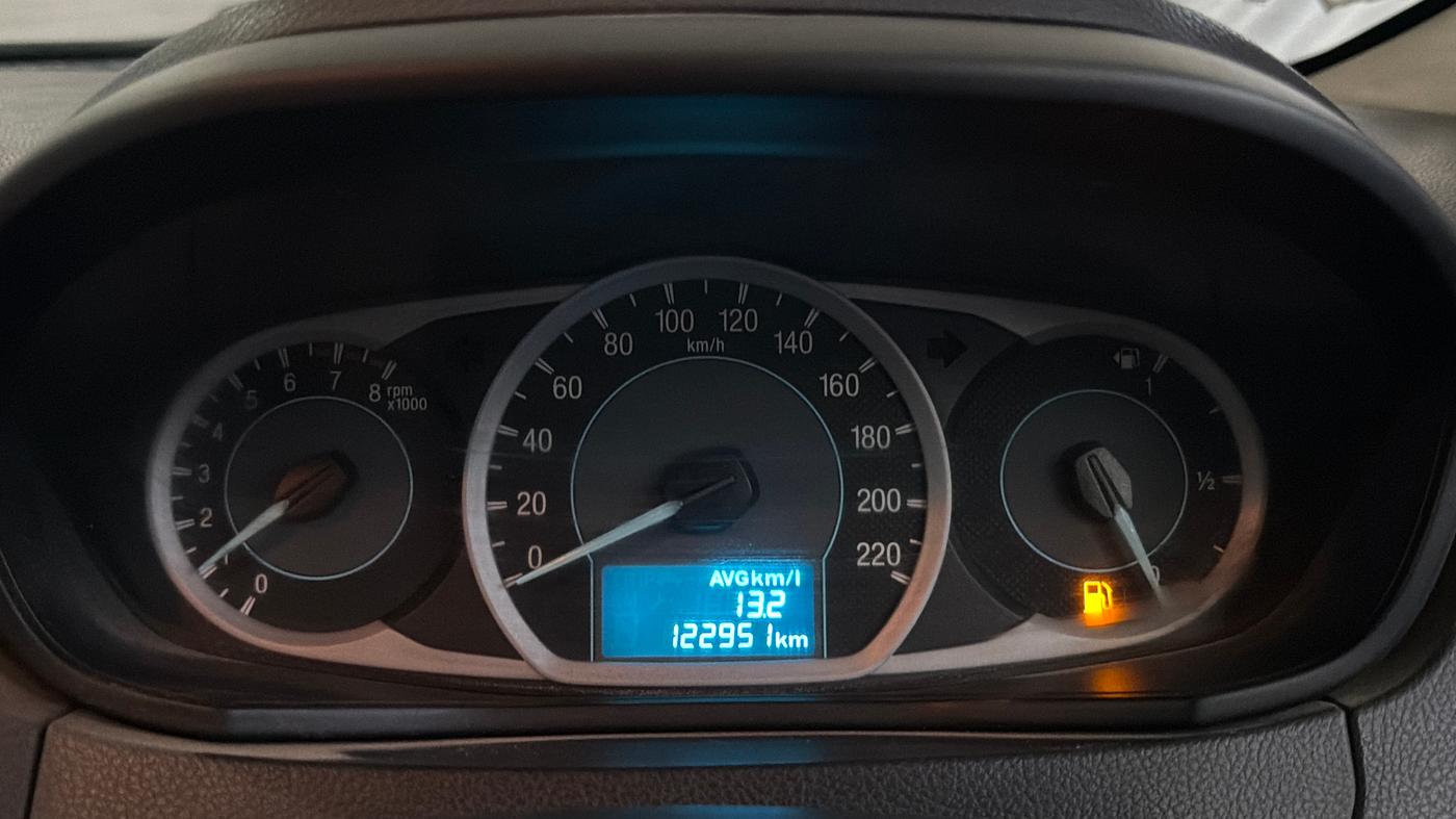 2016 Ford New Figo TREND 1.2 PETROL, Petrol, Manual, 1,22,891 km, Odometer Image