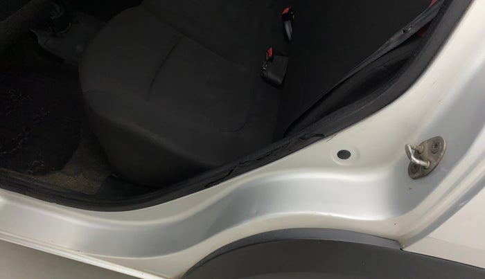 2019 Renault Kwid RXL, Petrol, Manual, 64,463 km, Rear left door - Beading has minor damage