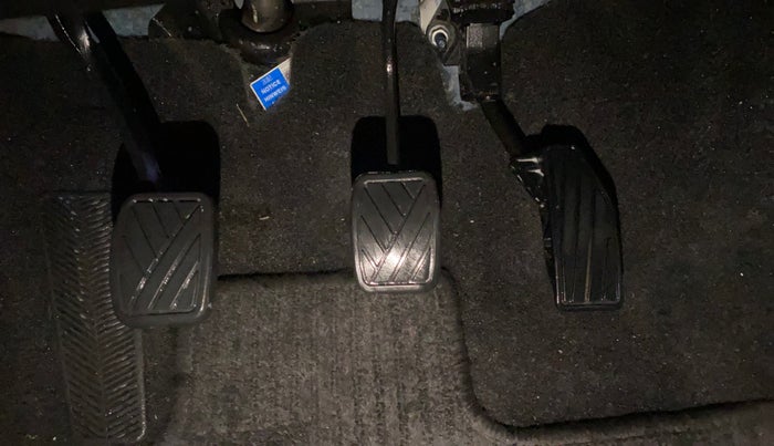 2019 Maruti Baleno DELTA PETROL 1.2, Petrol, Manual, 79,366 km, Pedals