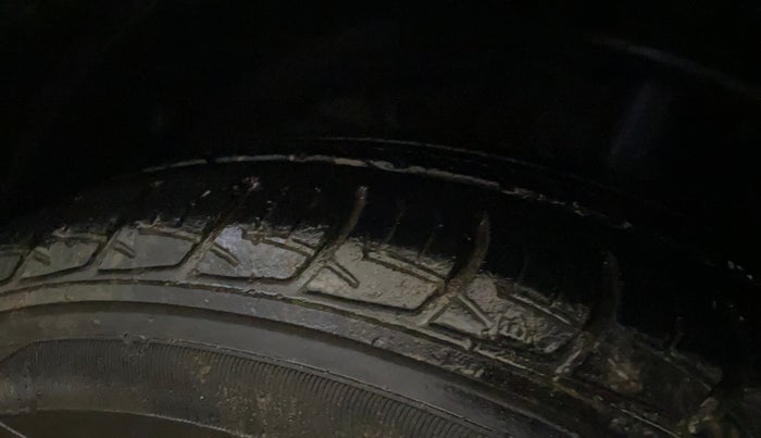 2019 Maruti Baleno DELTA PETROL 1.2, Petrol, Manual, 79,366 km, Left Front Tyre Tread