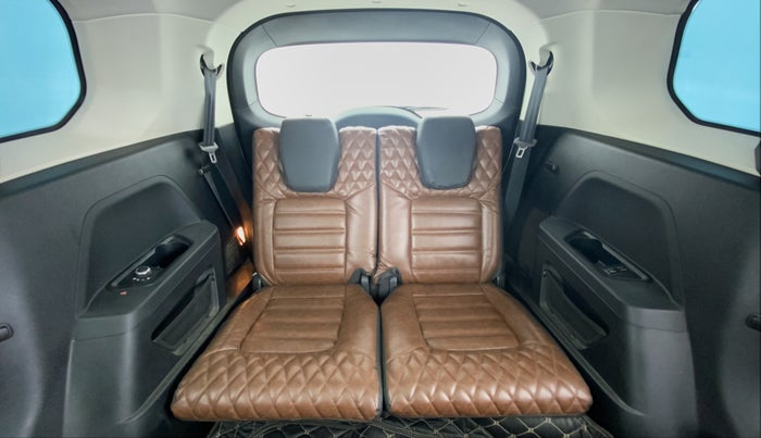 2021 Tata Safari XT+2.0 KRYOTEC, Diesel, Manual, 25,849 km, Third Seat Row ( optional )