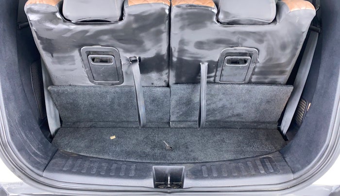 2021 Tata Safari XT+2.0 KRYOTEC, Diesel, Manual, 25,849 km, Boot Inside