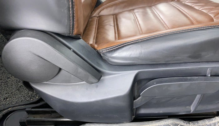 2021 Tata Safari XT+2.0 KRYOTEC, Diesel, Manual, 25,849 km, Driver Side Adjustment Panel