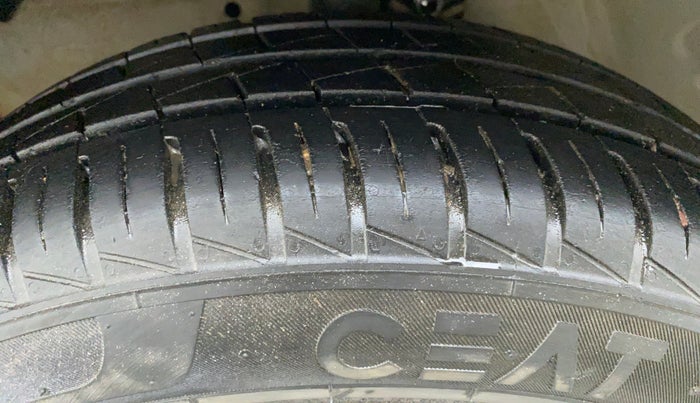 2018 Maruti Celerio ZXI D, Petrol, Manual, 64,310 km, Left Front Tyre Tread