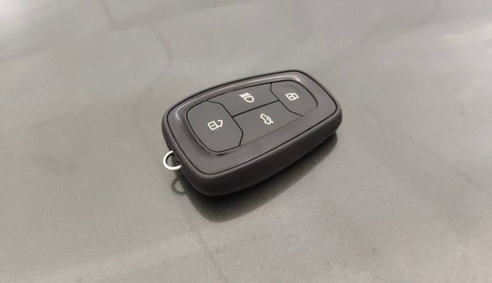 2021 Tata NEXON XZ PLUS PETROL SUNROOF, Petrol, Manual, 31,858 km, Key Close Up