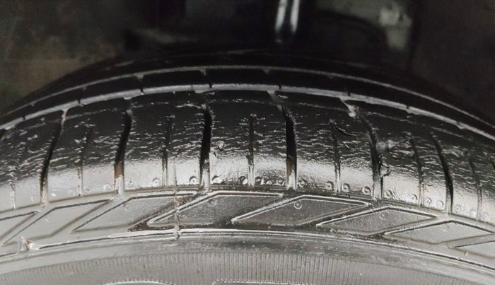 2021 Tata NEXON XZ PLUS PETROL SUNROOF, Petrol, Manual, 31,858 km, Left Front Tyre Tread