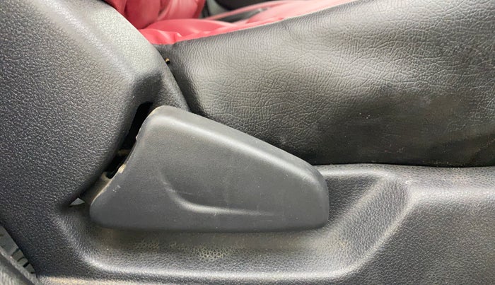 2016 Renault Kwid RXT 0.8, Petrol, Manual, 54,630 km, Driver Side Adjustment Panel