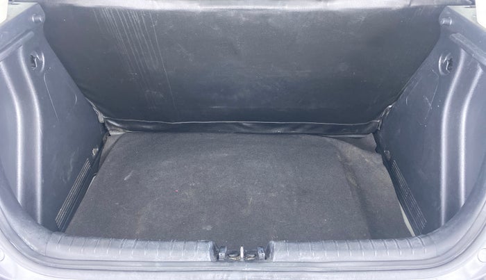 2020 Hyundai NEW I20 MAGNA 1.2 MT, Petrol, Manual, 27,000 km, Boot Inside