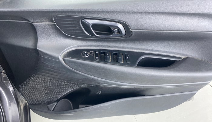 2020 Hyundai NEW I20 MAGNA 1.2 MT, Petrol, Manual, 27,000 km, Driver Side Door Panels Control