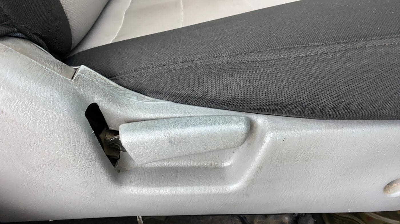 2014 Maruti Alto K10 LXI P, Petrol, Manual, 50,308 km, Driver Side Adjustment Panel