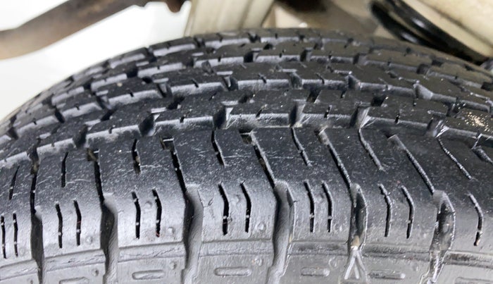 2014 Maruti Alto K10 LXI P, Petrol, Manual, 50,308 km, Right Rear Tyre Tread