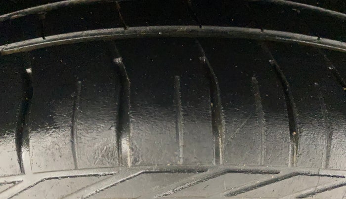 2018 Tata NEXON XZA PLUS DIESEL, Diesel, Automatic, 68,165 km, Right Rear Tyre Tread