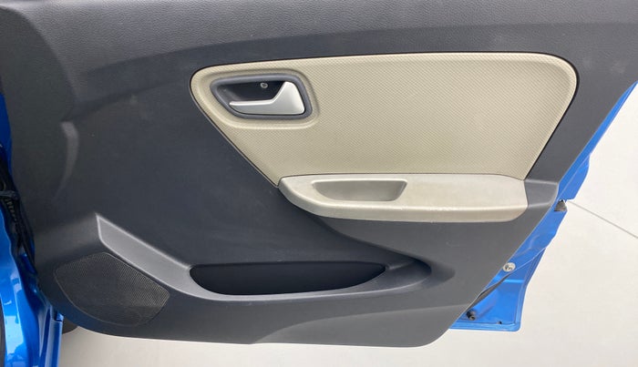 2016 Maruti Alto K10 VXI AMT P, Petrol, Automatic, 49,813 km, Driver Side Door Panels Control