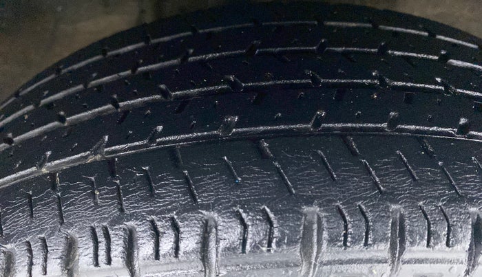 2016 Maruti Alto K10 VXI AMT P, Petrol, Automatic, 49,813 km, Right Front Tyre Tread